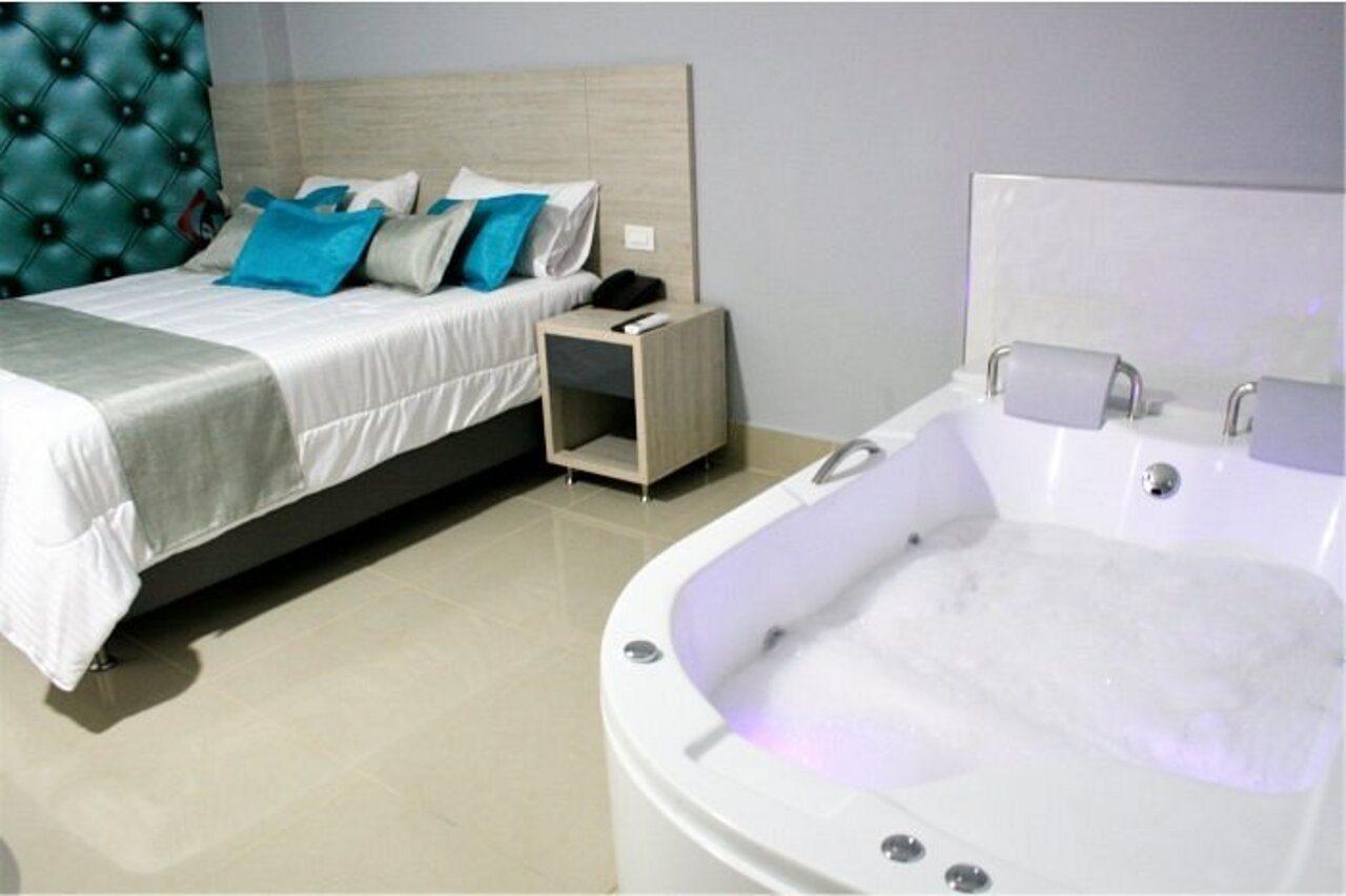Hotel Lleras Express Медельїн Екстер'єр фото