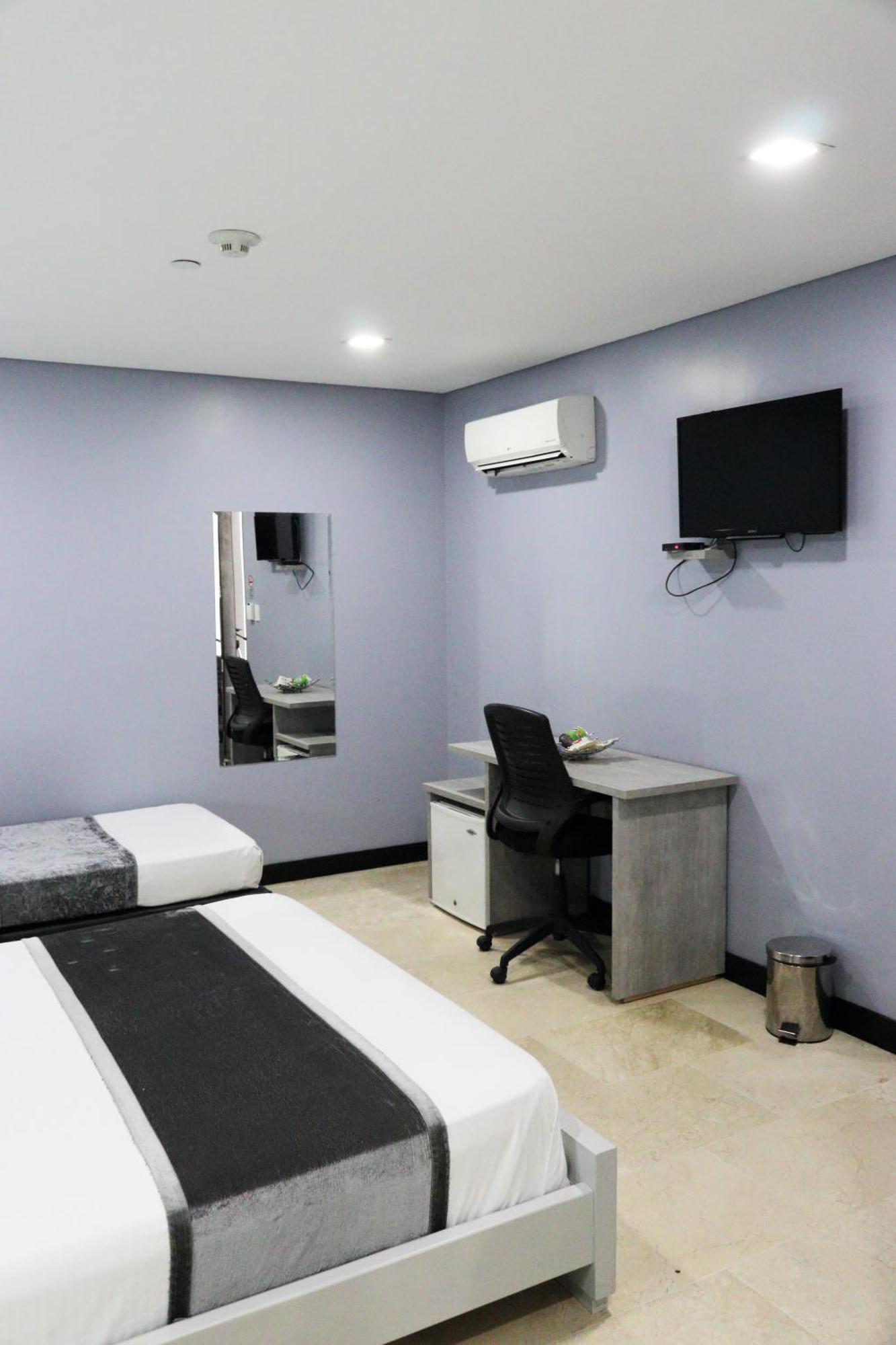Hotel Lleras Express Медельїн Екстер'єр фото