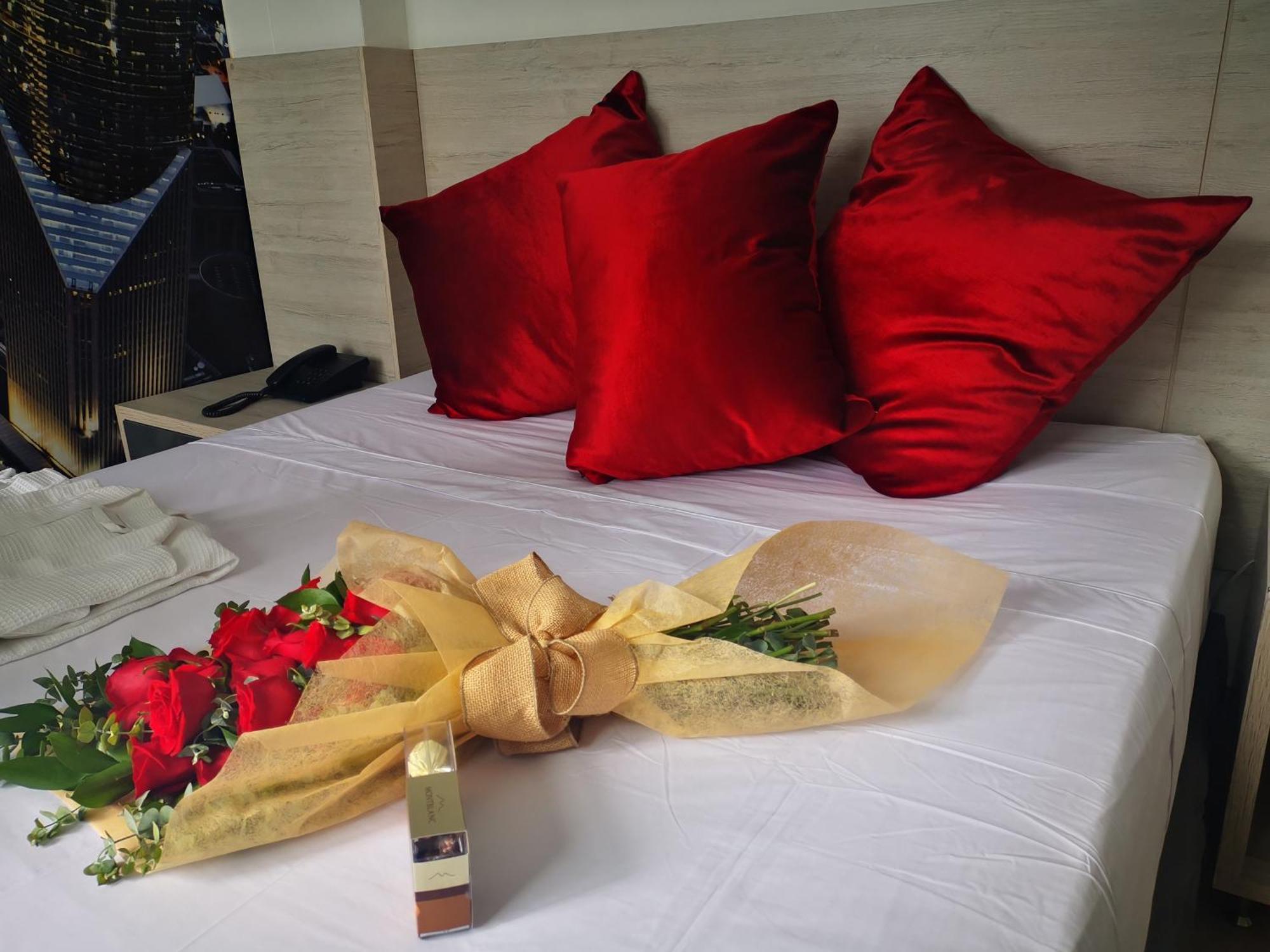 Hotel Lleras Express Медельїн Екстер'єр фото